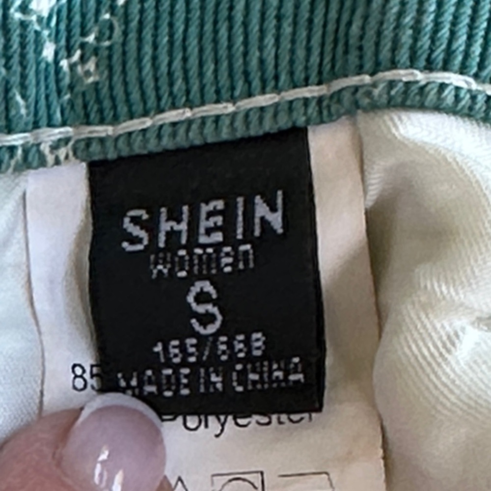 SHEIN Distressed Patchwork Jeans - Picture 13 of 15